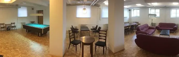 Auberge de jeunesse C - Punkt