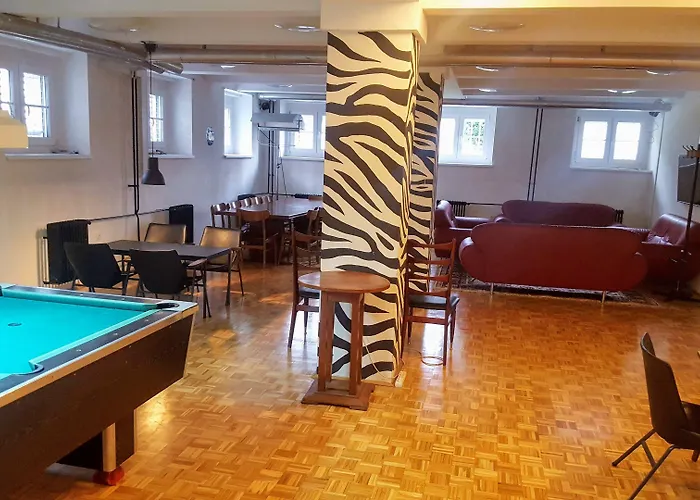 旅馆 朋克特c旅舍 *