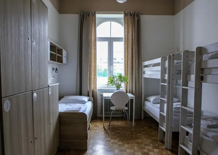 朋克特c旅舍 * 卢布尔雅那