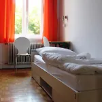 Auberge de jeunesse C - Punkt *
