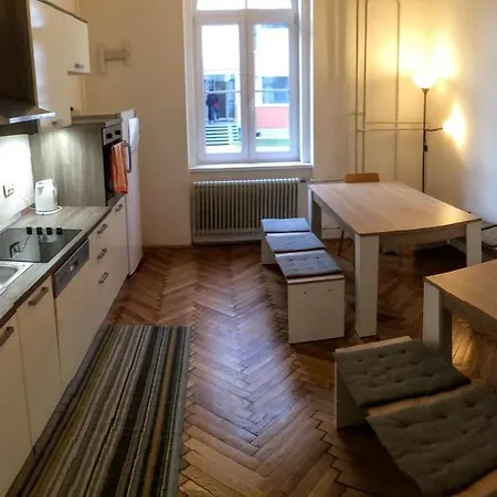 Auberge de jeunesse C - Punkt