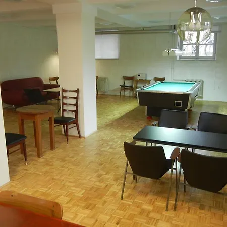 Auberge de jeunesse C - Punkt