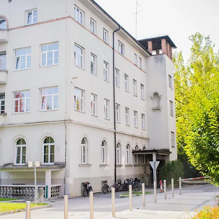 C - 푼크트 호스텔