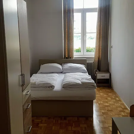 C - Punkt Auberge de jeunesse