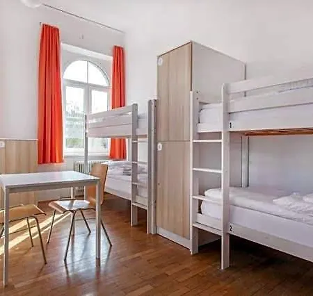 Auberge de jeunesse C - Punkt