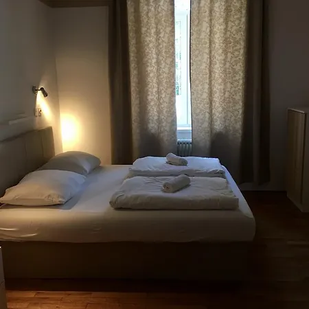 朋克特c旅舍 旅馆 *