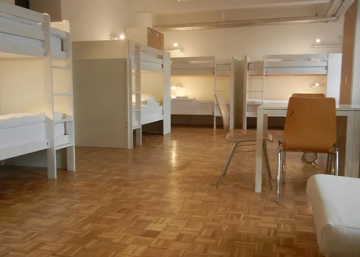 C - Punkt * Λιουμπλιάνα