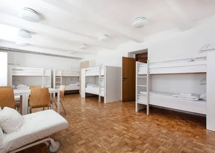 C - Punkt Hostel Λιουμπλιάνα